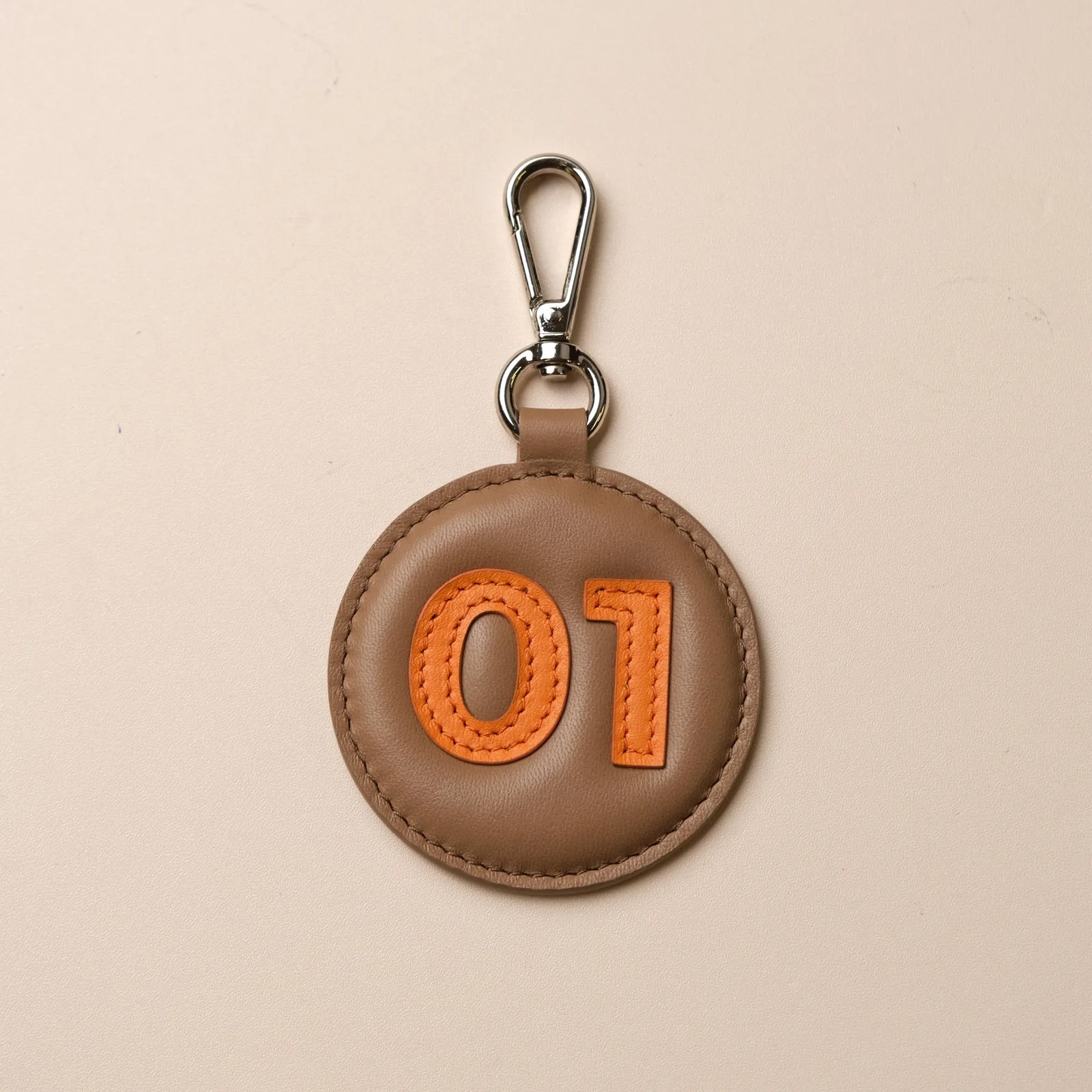 Tag Da Bò Swift Màu Etoup Số 01 – Destination Rally