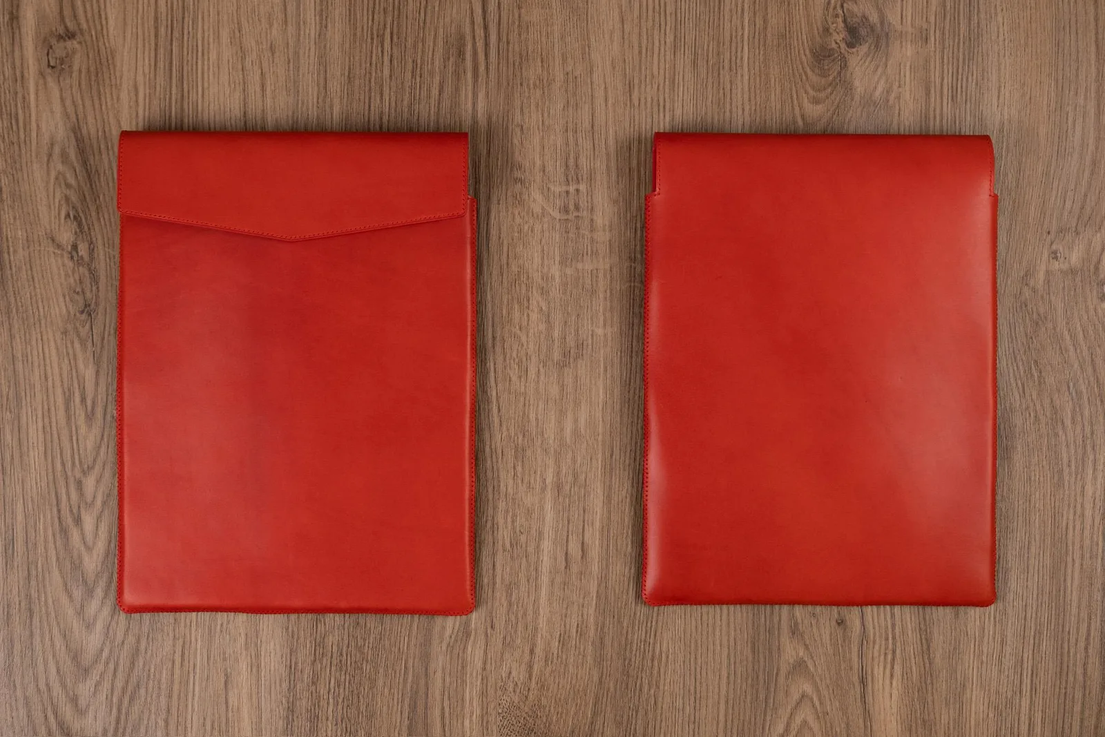 Bao Da Laptop Craft Red – Da Bò Thuộc Thủ Công Đỏ Tươi