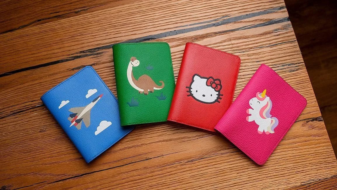 Passport Cover Customize - Da Dê Alran - Red, Pink, Green, Blue - Hình 2