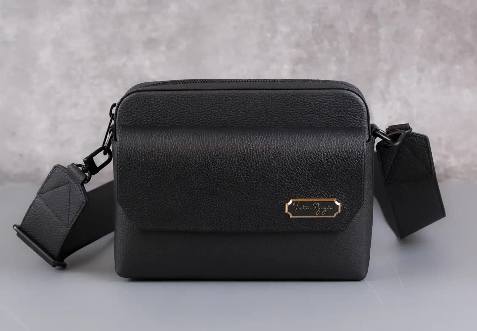 Messenger Bag – Da Bò vân Togo - Black - KOI Leather