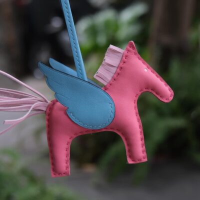 Charm Ngựa Đủ Màu Sắc