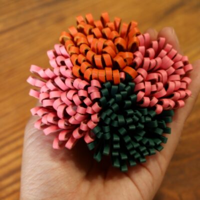 Charm Hoa Đeo Túi Đủ Màu Sắc