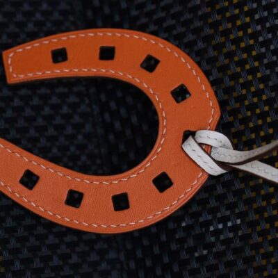 Charm Móng Ngựa Đeo Túi