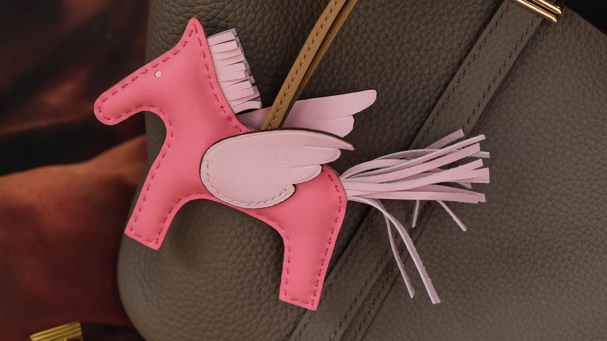 Charm Ngựa Đủ Màu Sắc