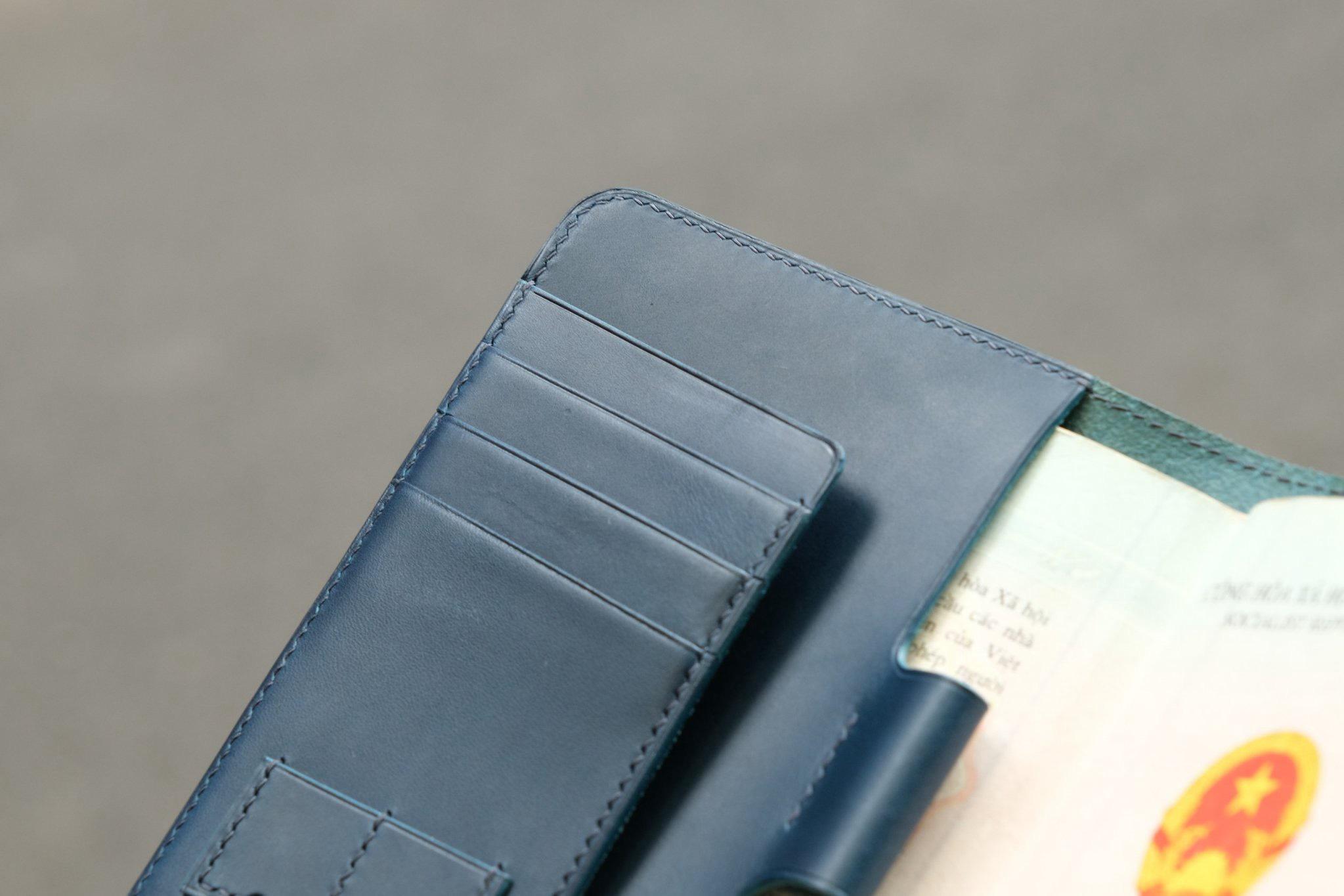 Passport Cover Da Dê Alran Đen