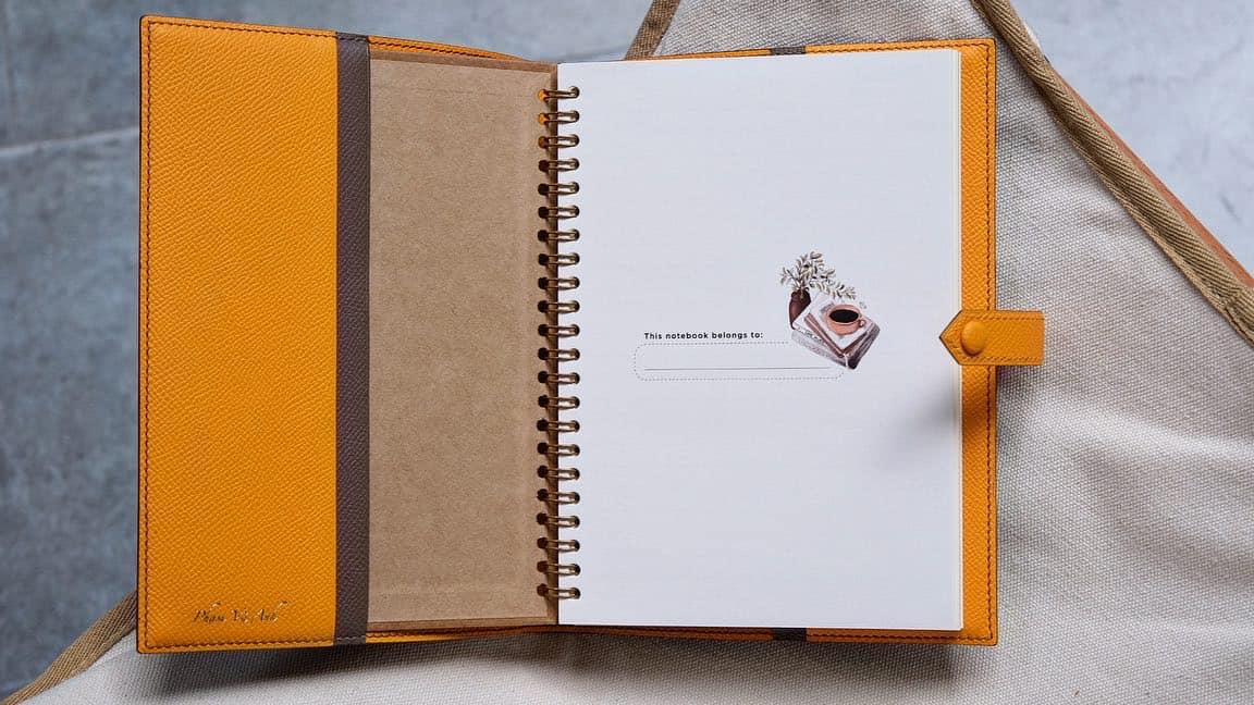 Sổ Tay Da Da Epsom Nâu X Cam