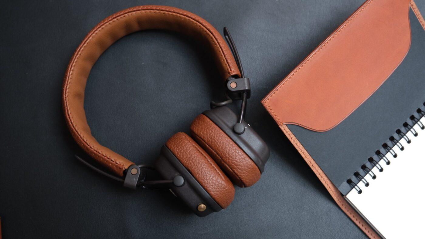 Tai Nghe Marshall Da Bò Cao Cấp Đen Nâu