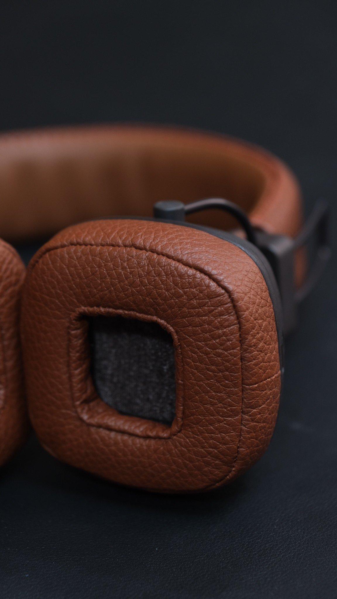 Tai Nghe Marshall Da Bò Cao Cấp Đen Nâu