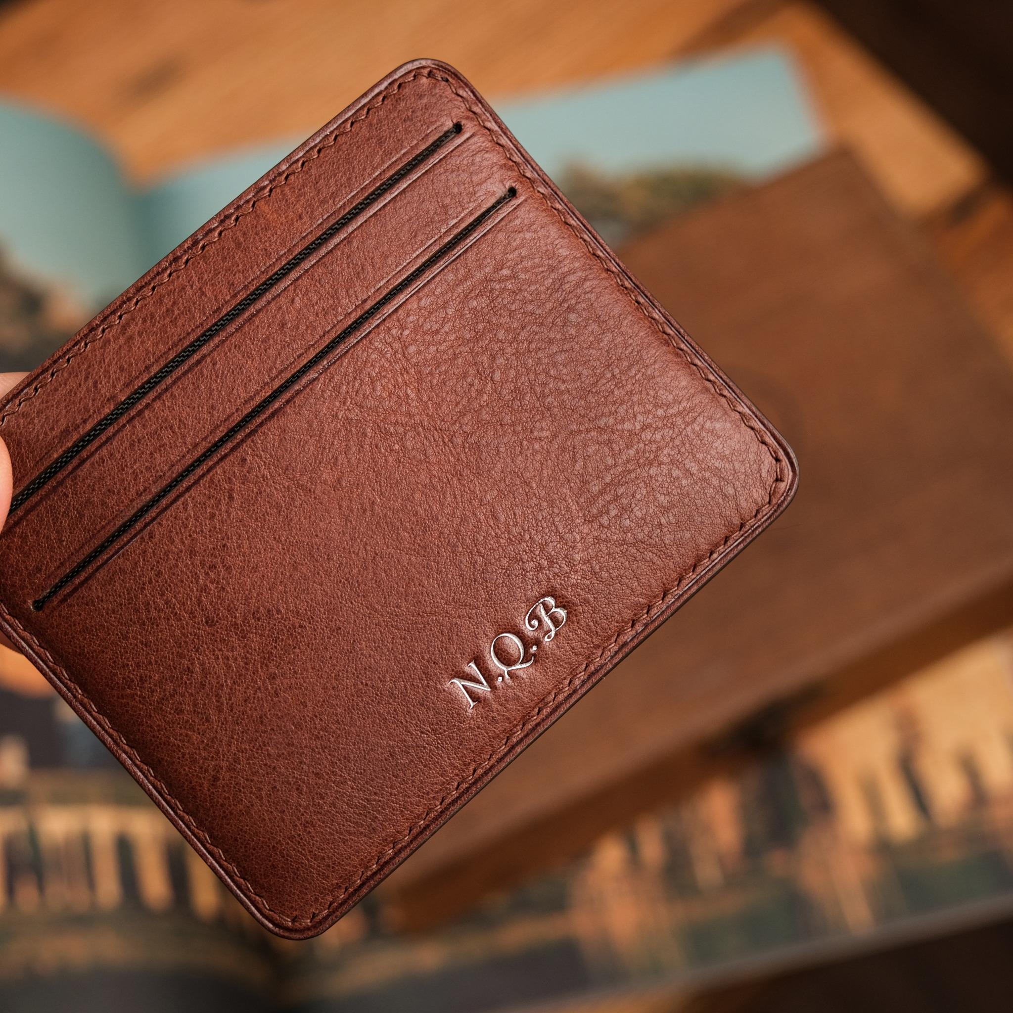 Dịch Vụ Khắc Tên Lên Ví Da Cao Cấp, Uy Tín