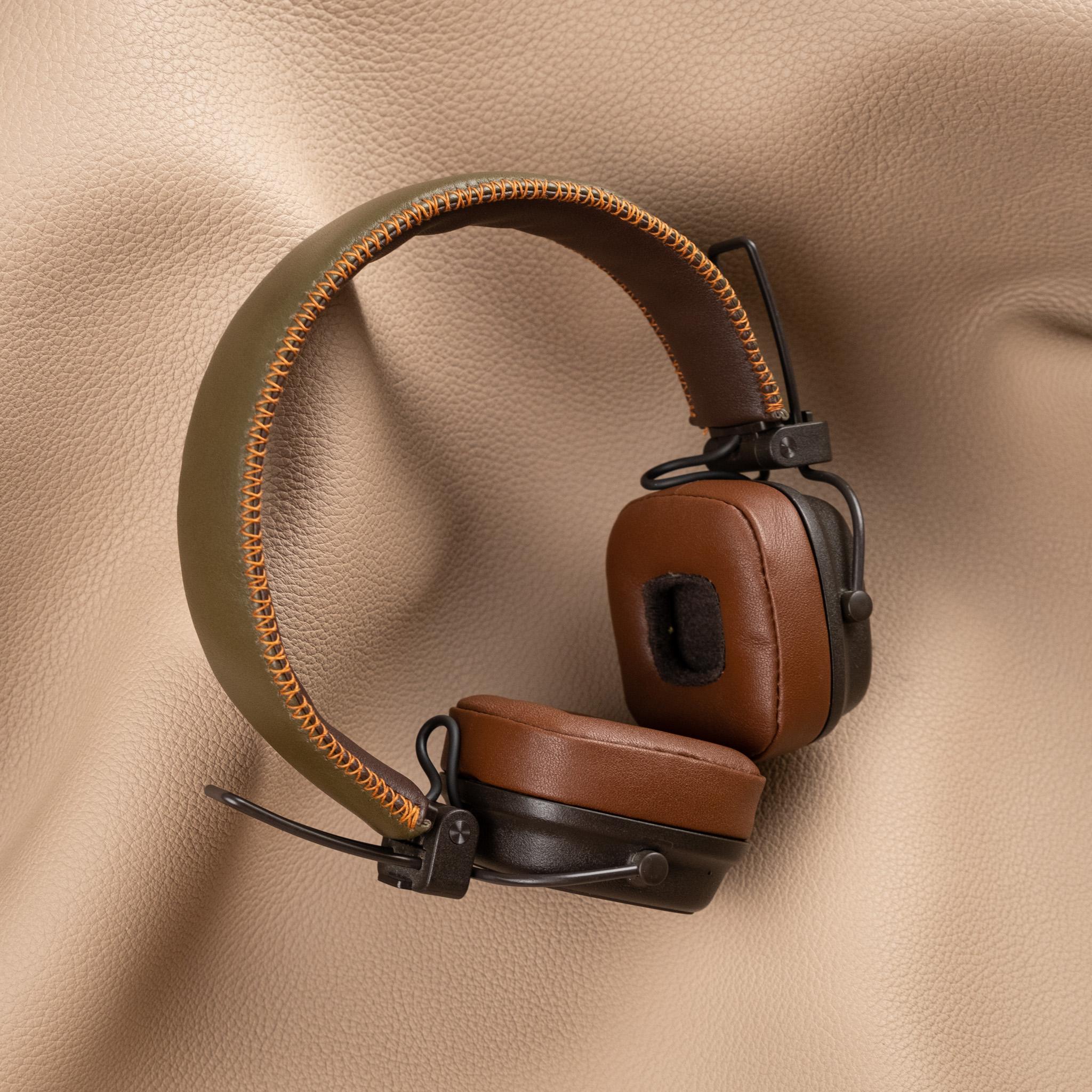 Dịch Vụ Bọc Da Tai Nghe Cao Cấp Sang Trọng