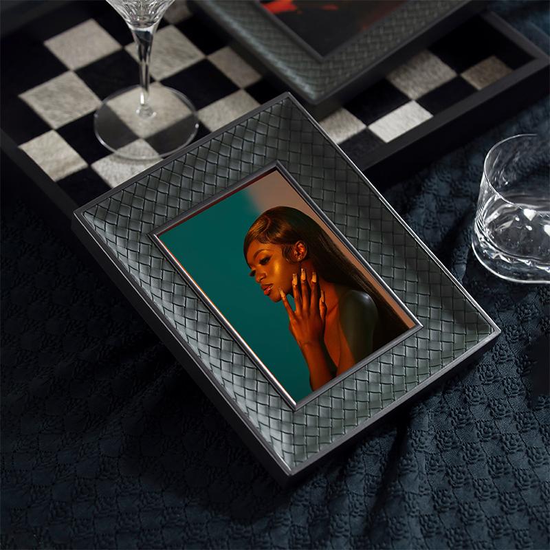 Tranh sơn mài bọc da khung – khung gỗ ốp da cao cấp, sang trọng