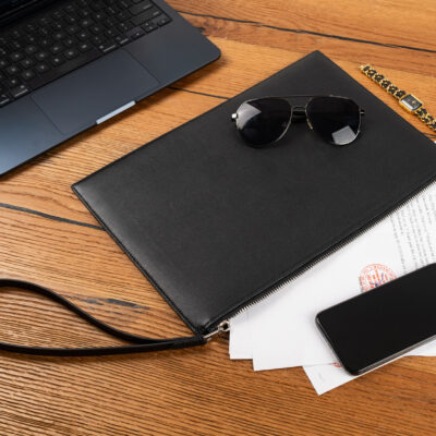 Clutch Đen Da Bò Nappa & Da Swift