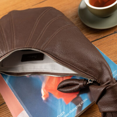 Túi Hobo Croissant Da Bò Ý Nâu Bò