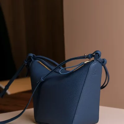 Loewe Hammock Hobo Bag Da Togo – Navy