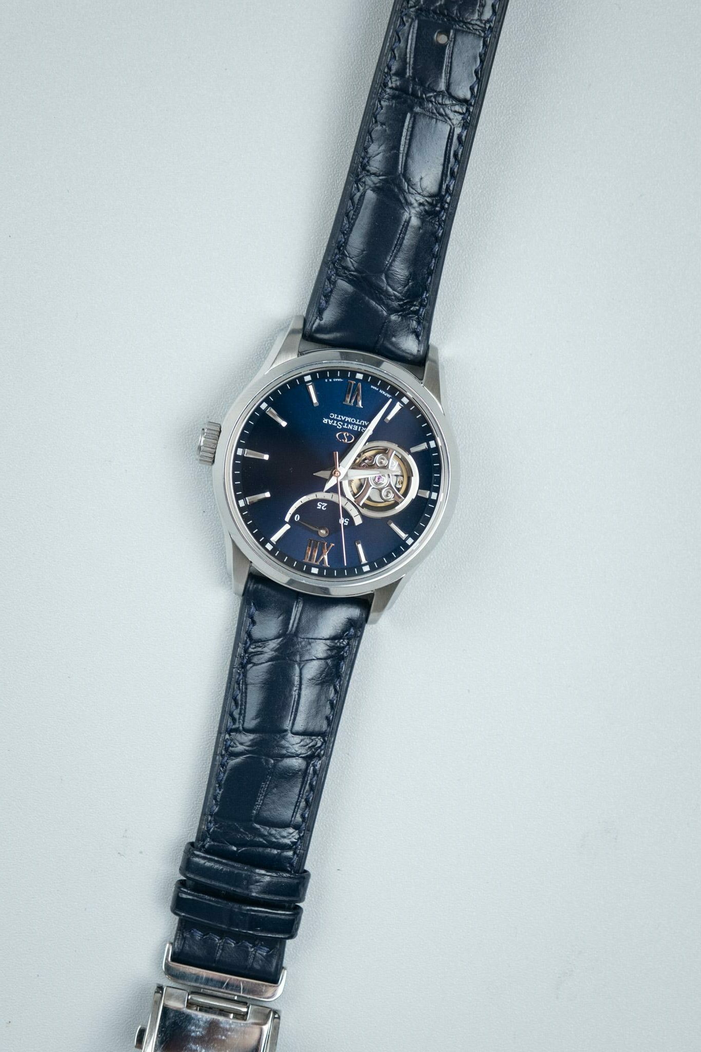 Tiếp nhận và tư vấn thay dây đồng hồ