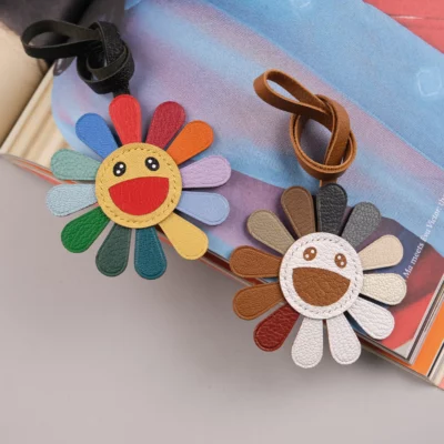 Charm Hoa Hướng Dương – Da Bò Nhiều Màu