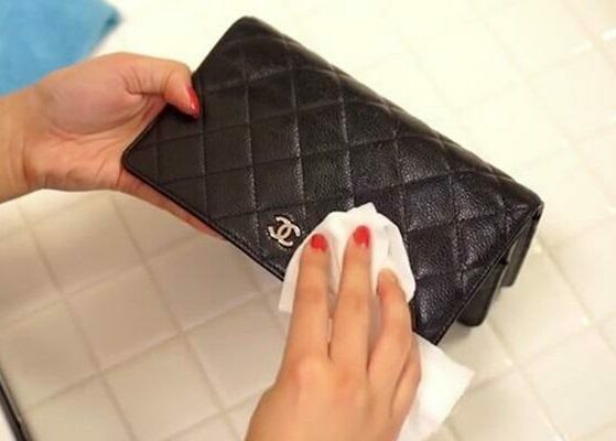 cách vệ sinh túi hàng hiệu