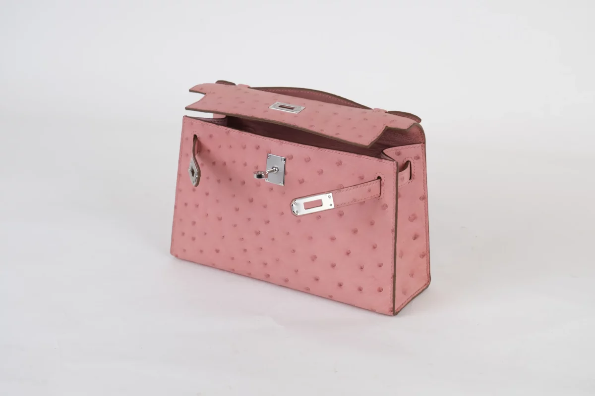 Da Cá Sấu Và Da đà điểu: So Sánh để Chọn đúng Chất Da Cao Cấp