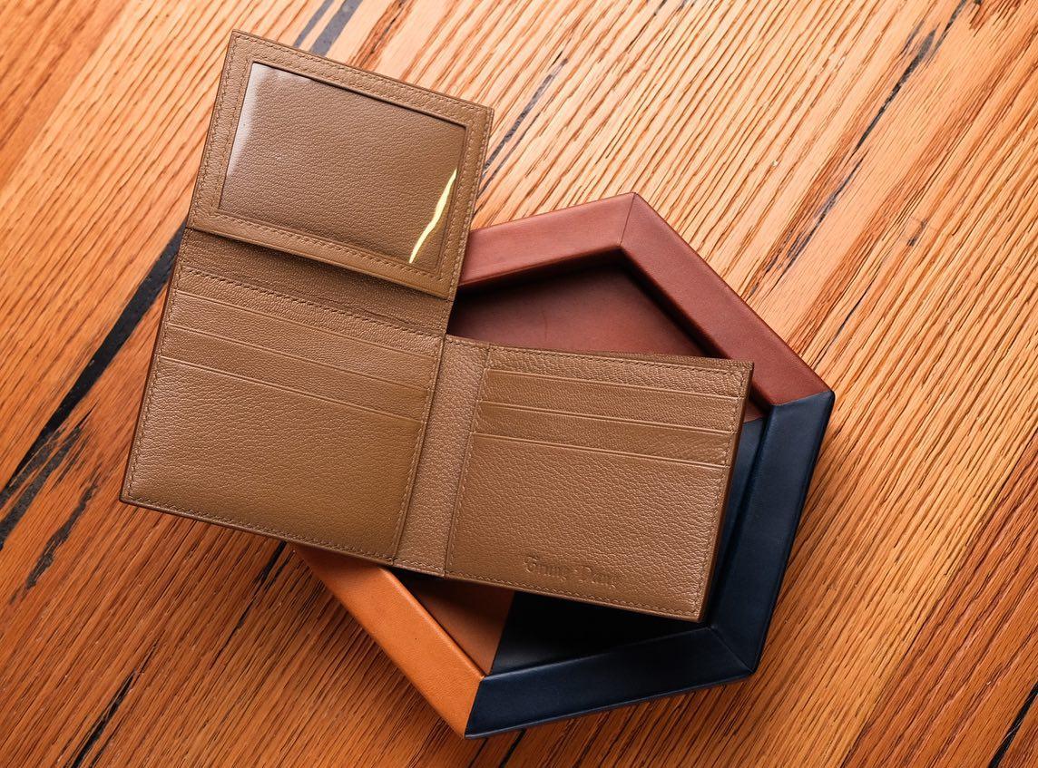 Da Dê Và Da Bò Nên Chọn Chất Liệu Nào